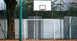 Copertina di Lo sport per i partiti: i programmi sono un libro dei sogni. Tutti d’accordo sui problemi, nessuno spiega dove trovare le risorse