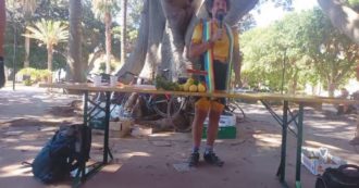 Copertina di Vietato dire messa in abiti da ciclista e chiedere alle pecorelle di non farsi gregge