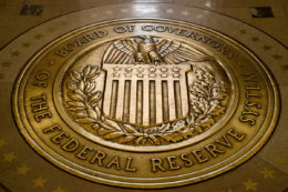 Copertina di La Federal Reserve: lo 0,1% più ricco degli Usa possiede il 25% di tutte le azioni e i fondi sul mercato