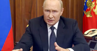 Ucraina, Putin minaccia la guerra nucleare: “Useremo ogni mezzo per difenderci”. E annuncia la mobilitazione parziale: proteste nel Paese