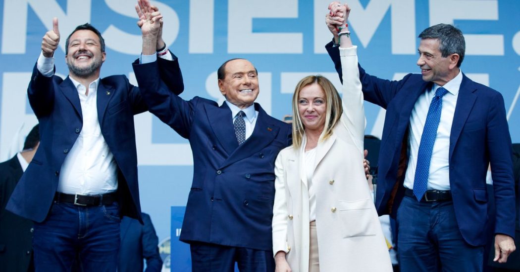 Salvini, Berlusconi e Meloni chiudono la campagna: “Governeremo per 5 anni”. La leader Fdi: “Se avremo i numeri cambieremo la Carta pure da soli”