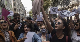 Copertina di Dopo l’Iran, la protesta delle donne contro l’oscurantismo arriva in Turchia