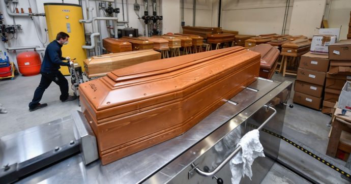 California, l’alternativa pro-ambiente alla cremazione: i defunti possono diventare concime