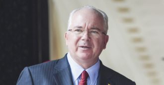 Copertina di Indagato a Roma il ministro chavista “protetto” in Italia