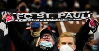 Copertina di “Siamo tutti antifascisti”: i tedeschi del St.Pauli prendono posizione dopo la vittoria di Fratelli d’Italia