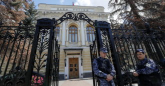 Copertina di Sanzioni, Mosca sdogana le transazioni in criptovaluta