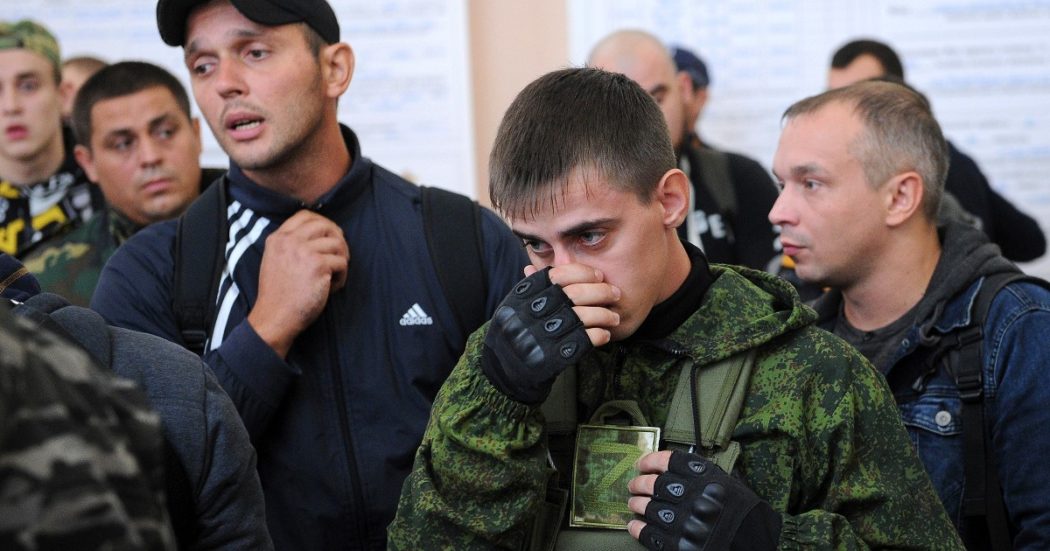 Scontri in Daghestan per la mobilitazione. Media: “261mila arruolabili già fuggiti”. E il Cremlino ammette errori sul reclutamento