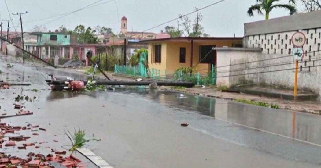 Cuba colpita dall’uragano Ian: danni nell’isola e migliaia di persone evacuate – Video
