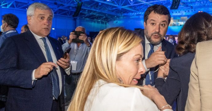 Governo, l’ipotesi Tajani-Salvini vicepremier. Mattarella accelera: consultazioni “lampo”, anche nel week end