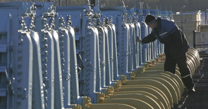Gazprom: “A rischio stop anche il gas che passa dall’Ucraina”. Bloomberg: “Italia in grado di fare a meno delle forniture russe”