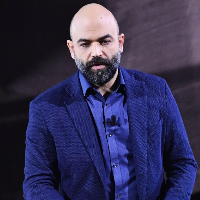 Roberto Saviano fuori dalla Rai arriva su Nove. Sarà nel cast fisso di “Che Tempo che Fa”