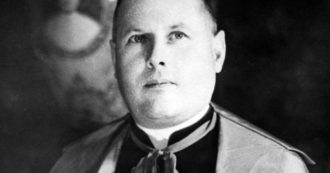 Copertina di Angelo Dell’Acqua: cardinale buono, sorridente, popolare. L’incarnazione del Concilio Vaticano II