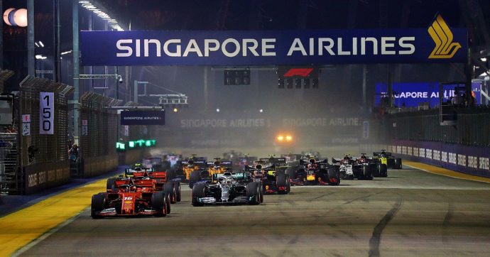 La F1 riparte dal Gp di Singapore: le speranze Ferrari, le caratteristiche del circuito e la pioggia in arrivo