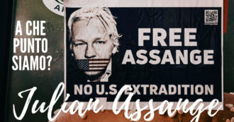 Copertina di Il giornalismo non è un crimine, voci libere per Julian Assange: la diretta con Barbacetto, Noury, Morra e Moni Ovadia