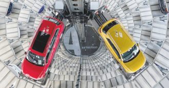 Copertina di Giallo metallico o color terra: colori 2023