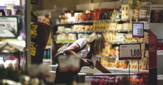Copertina di La classifica dei supermercati più convenienti secondo Altroconsumo: “Così si risparmiano 3.455 euro all’anno”