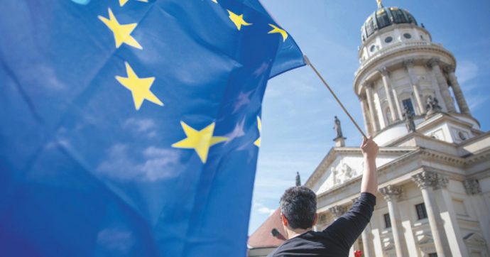 La Patria è rimasta al verde: la destra ora ha voglia di Ue