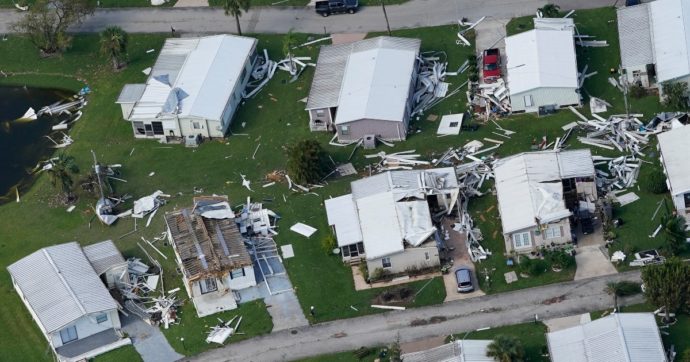 L’uragano Ian fa 21 morti e danni per 40 miliardi in Florida. Il governatore: “Distruzione indescrivibile”
