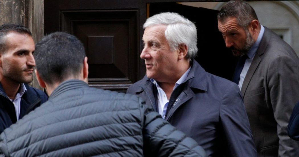 Governo, Bossi fonda il Comitato Nord e sfida il Carroccio. Tajani: “Salvini al Viminale? Per Fi può fare il ministro di qualsiasi dicastero”