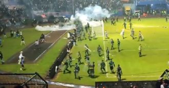 Strage allo stadio in Indonesia: oltre 170 morti negli scontri a fine gara, vittime schiacciate nella calca. Fifa: “Il calcio è sotto choc”