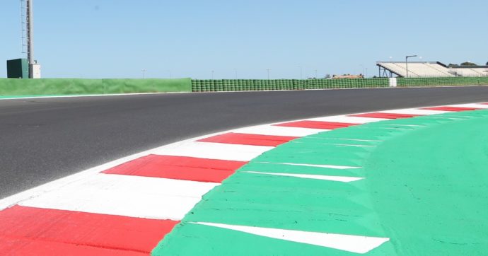 Il pilota Federico Esposto è morto a Misano nel Trofeo Italiano Amatori di moto: ferito un altro pilota