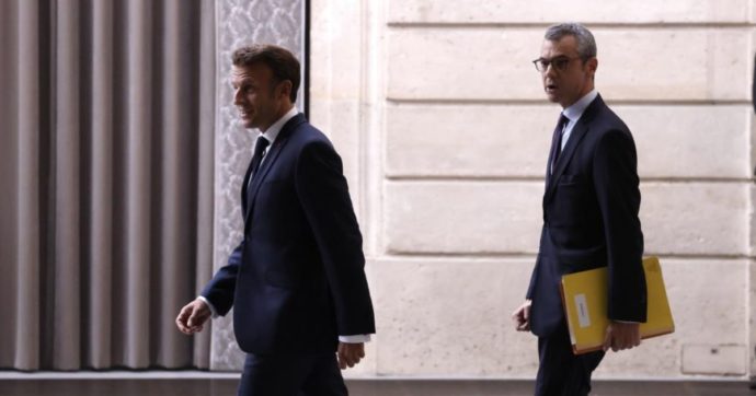 Francia, indagato il segretario generale dell’Eliseo Alexis Kohler: è sotto accusa per i suoi legami con l’armatore Msc
