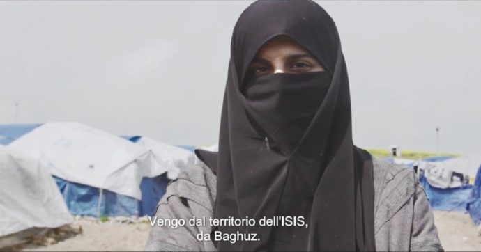 Copertina di La regista Argentieri: “L’arruolatrice dell’Isis e le donne felici nel Jihad”