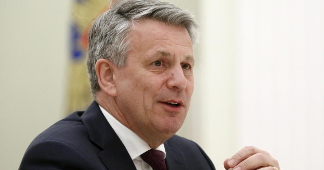 Il numero uno di Shell: “Tassare le aziende energetiche per proteggere le fasce più deboli della popolazione”