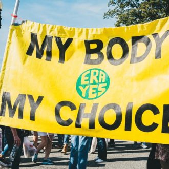 Copertina di L’aborto e il diavolo: quando la sanità incolpa le donne