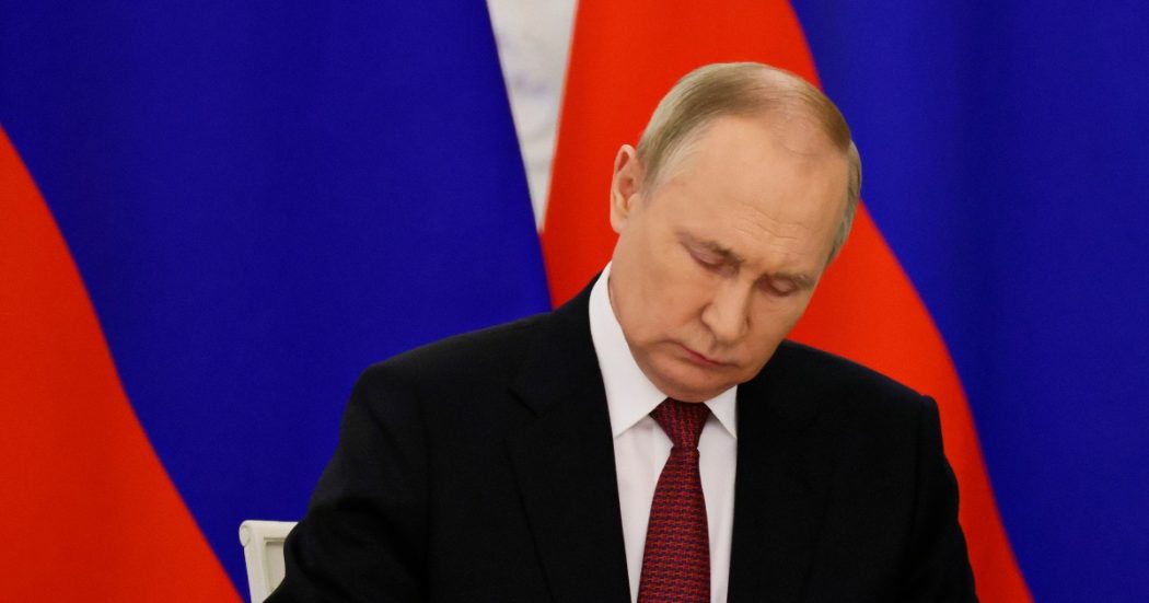 In Russia è caccia ai responsabili dopo le ritirate. Anche l’establishment accusa Putin e i vertici militari: “Dicevano che andava tutto bene”