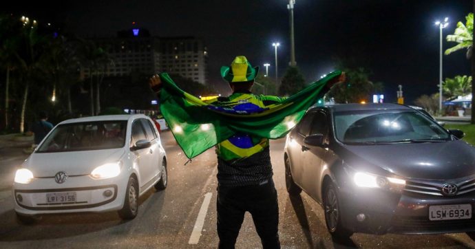 Brasile, un altro omicidio per motivi politici: il sesto in pochi mesi. L’esperto: “La propaganda della destra crea uno scontro tra bene e male”