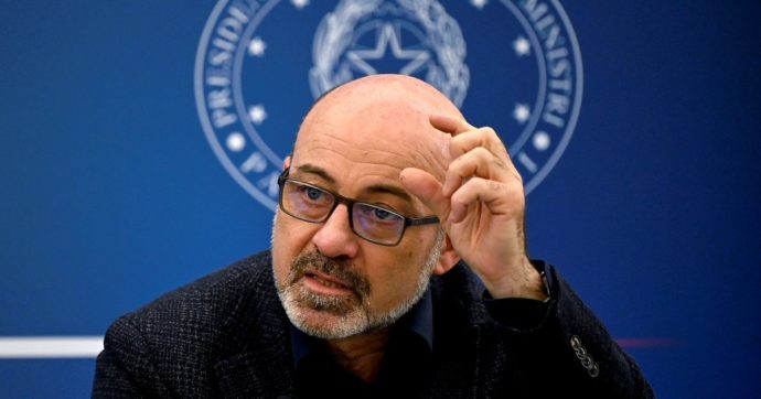 Come il ministro ha sabotato le rinnovabili in sole tre mosse