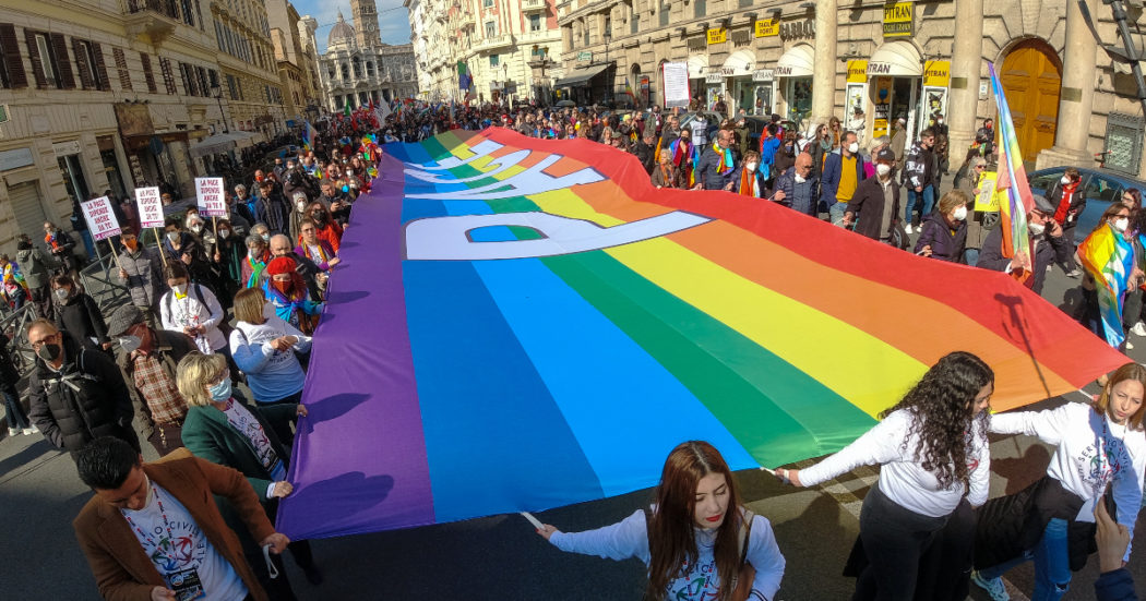 Manifestazione per la pace, cosa si muove in vista della piazza lanciata da Conte: da Assisi alla Rete disarmo, le iniziative