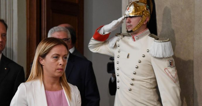 Meloni, il 21 l’incarico al Colle. Caccia a un tecnico per il Mef