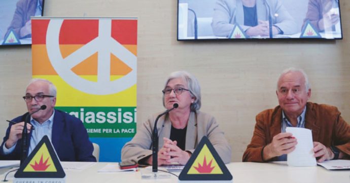 “Putiniani, anti-Nato e rosso-bruni”: insulti a chi chiede la pace