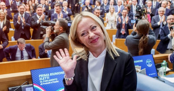 Meloni liquida gli alleati. Baratto di B. su Ronzulli