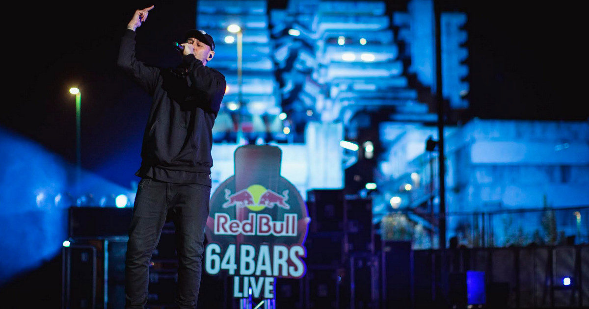 Fabri Fibra, Marracash, Ernia, Guè, Geolier e Madame insieme per Scampia: “Il nuovo rap ha salvato vite, togliendo tanti ragazzi dalla strada perché racconta la verità”