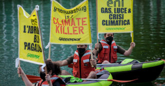 Copertina di Onufrio: “Eni e petrolieri ostacolano le rinnovabili, c’hanno consegnato a Mosca”