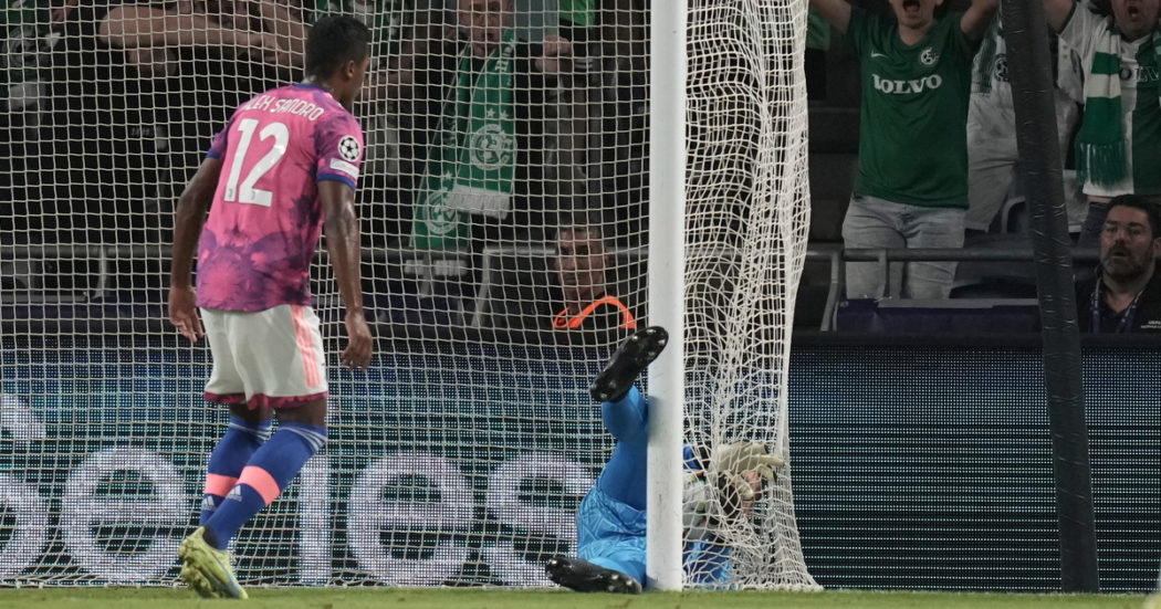 Champions League, disfatta Juventus: perde 2-0 col Maccabi ed è quasi fuori dalla coppa. Agnelli: “Provo vergogna, scuse ai tifosi”