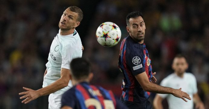 L’Inter sfiora il capolavoro al Camp Nou: finisce 3 a 3 contro il Barcellona. Ora basta battere il Viktoria Plzen per qualificarsi