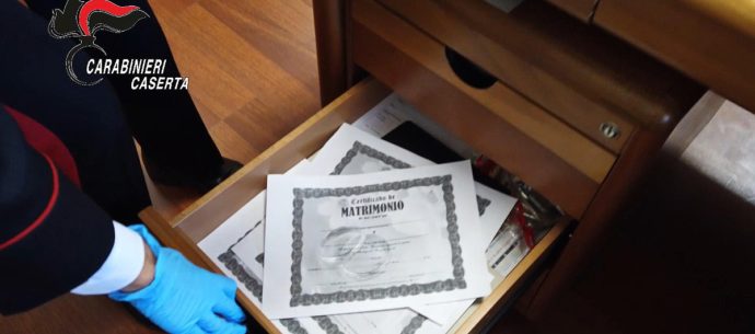 Matrimoni per il permesso di soggiorno, le spose under 30. L’intercettazione della ‘maga’: “Ho dovuto spiegare alla madre per averla”