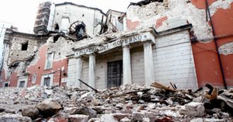Copertina di Terremoto l’Aquila, la Presidenza del Consiglio condannata a risarcire 30 persone per le rassicurazioni della Protezione civile