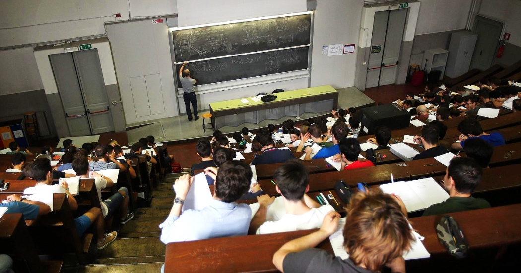 Università di Trento: stop all’uso del maschile anche per le donne, l’ateneo sceglie “il femminile sovraesteso”