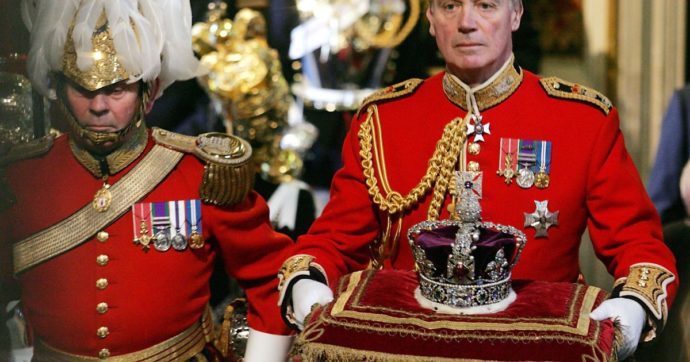 Una “bomba diplomatica” incombe sull’incoronazione di re Carlo: l’India, il super diamante Koh-i-Noor da 105 carati e Camilla. Ecco cosa sta succedendo