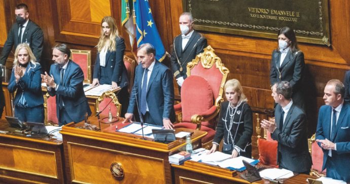 Il giorno più nero. Senato, La Russa presidente con 17 voti dell’opposizione