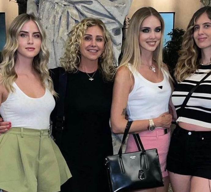 Chiara Ferragni, la madre Marina Di Guardo aggredita da un tassista: “L’ho minacciato di chiamare la polizia”. Selvaggia Lucarelli ripubblica il post