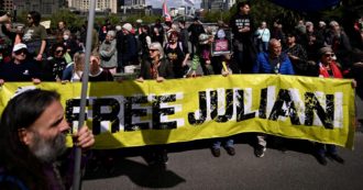 Copertina di “Free Assange”, partita la maratona globale. “Persecuzione che squalifica le democrazie”