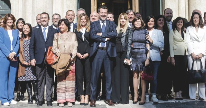 Nostalgici e clericali:  la doppietta che svela la faccia della destra