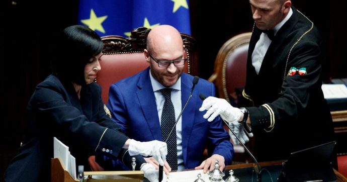 Fontana guida la Camera. Ma la maggioranza  perde voti anche a Montecitorio