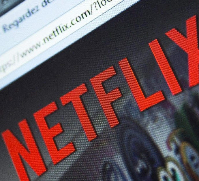 Netflix annuncia il piano “Base con pubblicità”: ecco la data di lancio e che cosa cambia per gli abbonati